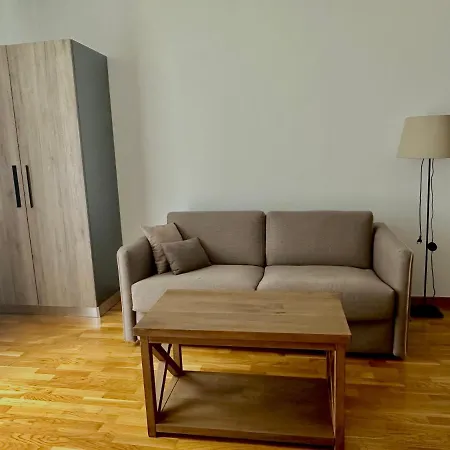 4r 250m From Gondola Apartment *