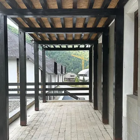 4r 250m From Gondola *